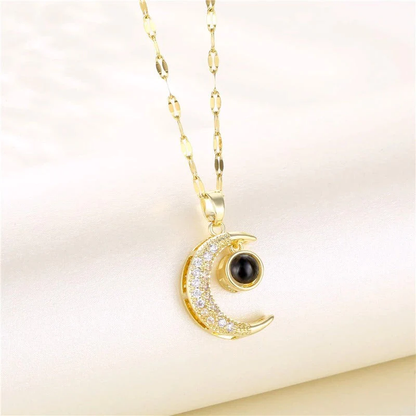 COLLAR 100 IDIOMAS DEL AMOR ARO DORADO